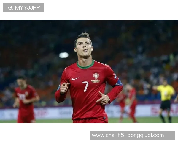 足球30号的传奇之路：从青涩少年到绿茵场上的英雄之旅